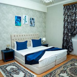 Deluxe King Suite